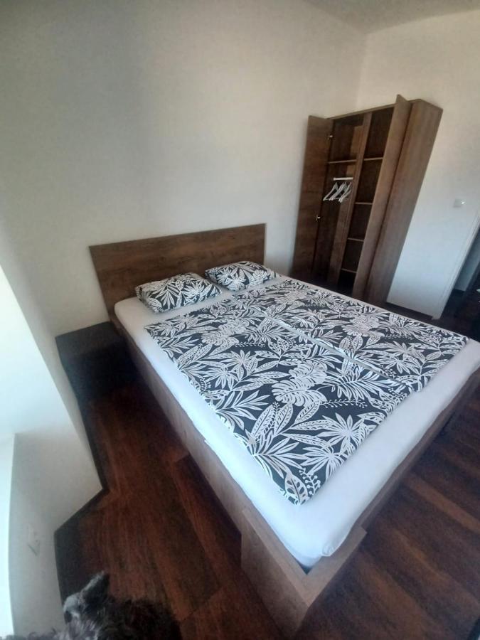 Appartement Niko 1 à Mali Lošinj Extérieur photo