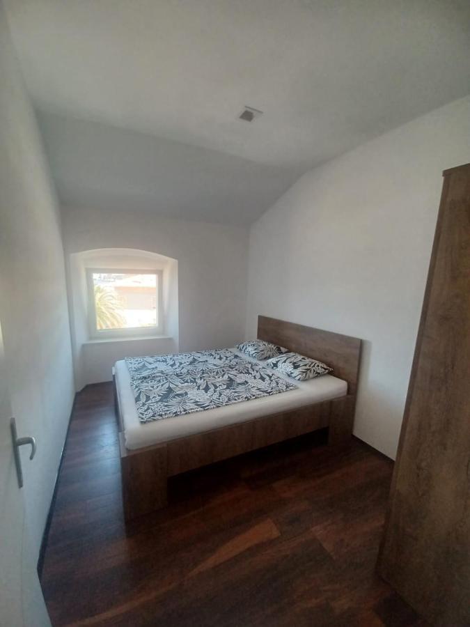 Appartement Niko 1 à Mali Lošinj Extérieur photo